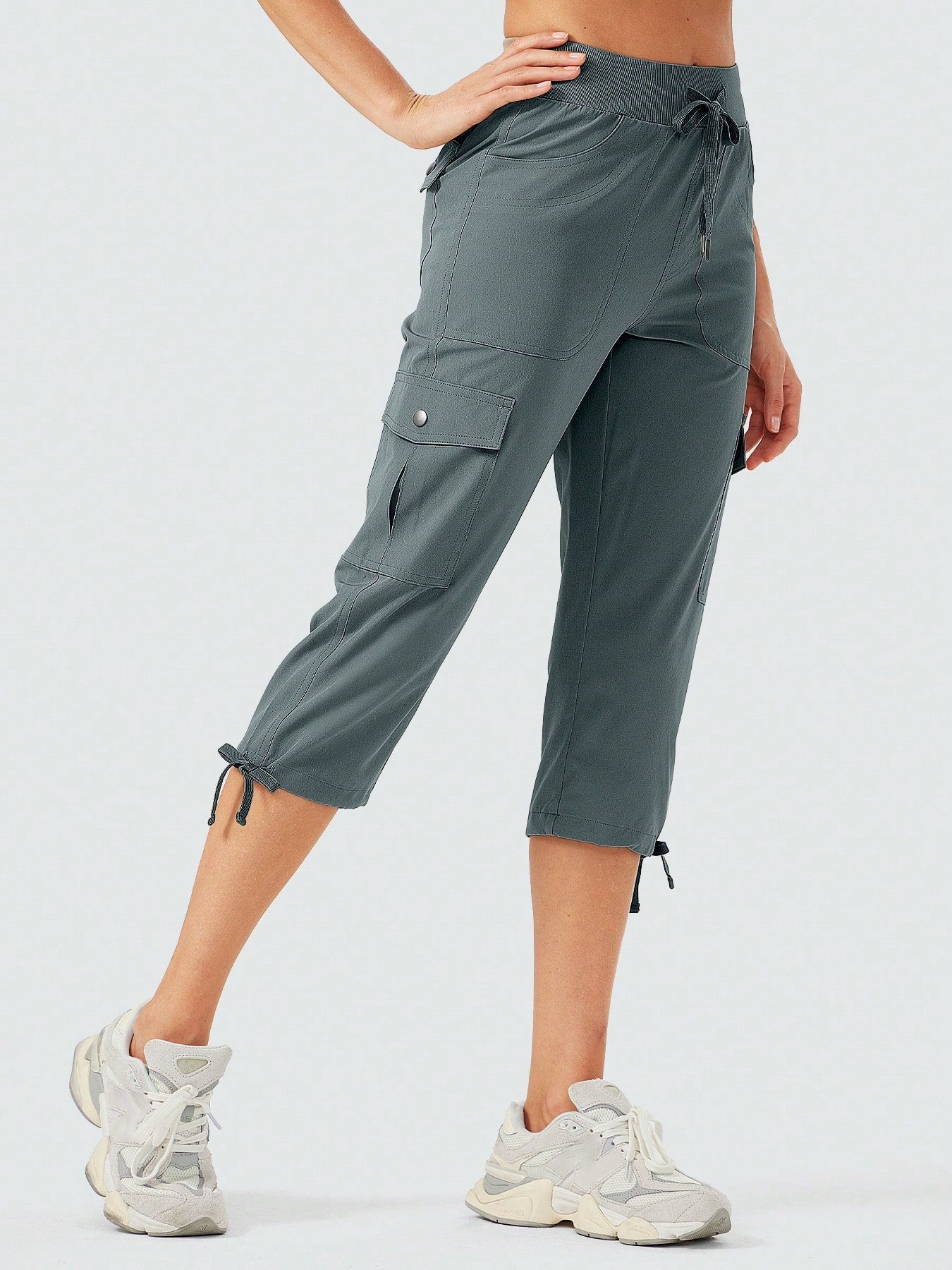 Women's Cargo Capris Hiking Pants Lightweight Quick Dry Outdoor Athletic Travel Casual Loose Comfy Cute Pockets
