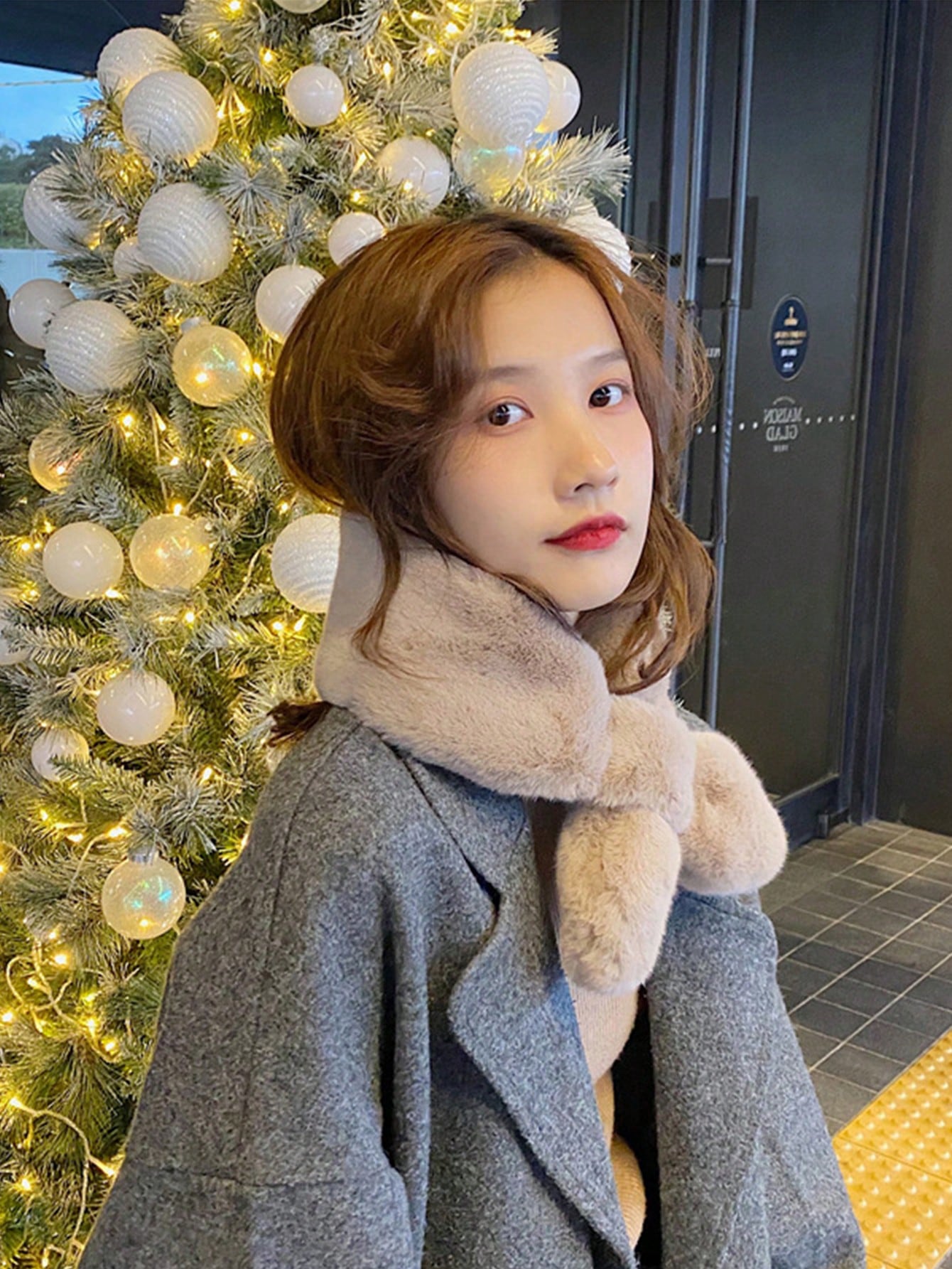 1pc Thickened Solid Color Furry Scarf Neck Warmer Imitation Mink Fur Cross Scarf Plush Collar, For Winter