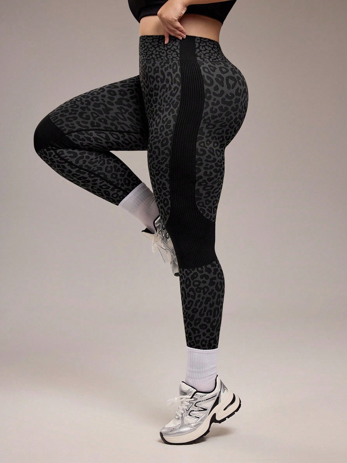 1pc Women Plus Size Leopard Print Side Stripe Fitness, Running, Workout, Yoga Leggings Plus Size Workout Set Leopard Print Workout Leggings Plus Size Activewear Sets Plus Size Gym Outfit Curve Workout Leggings